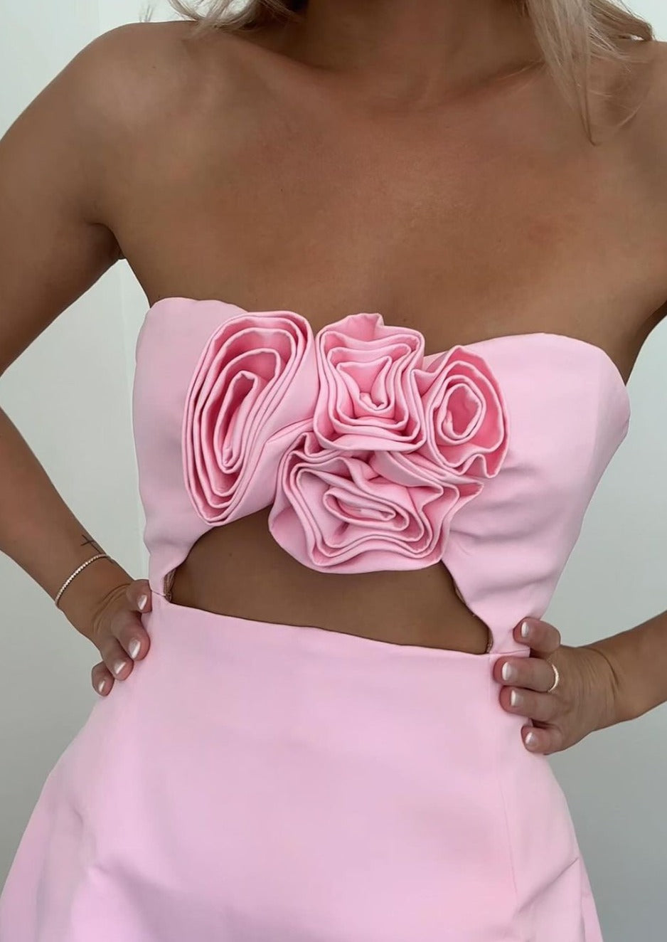 Valencia Dress - Baby Pink