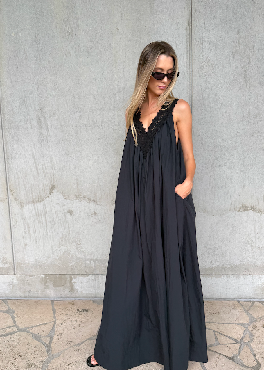 Posie Maxi Dress - Black