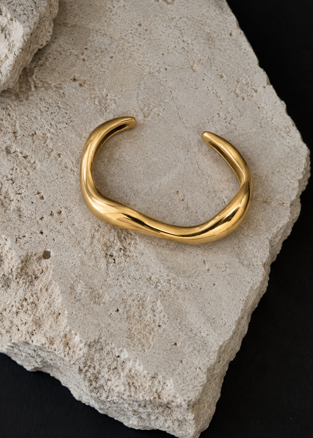 Camille Cuff Bracelet - Gold